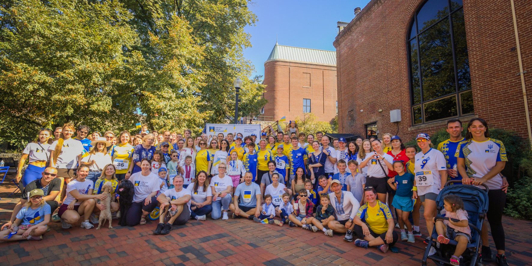 Vyshyvanka run attandees, friends and families