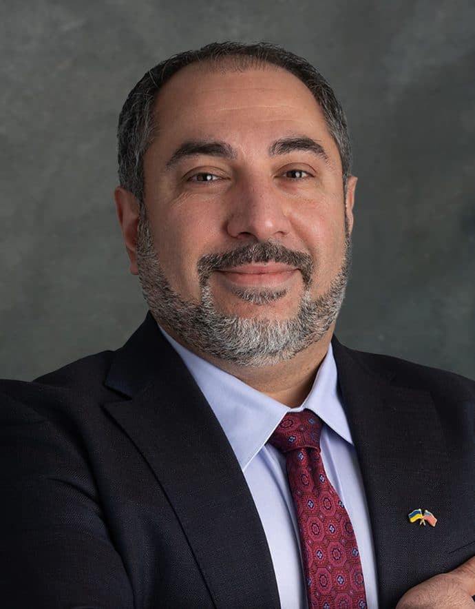 united-help-ukraine-board-Ismail-Shahtakhtinsk