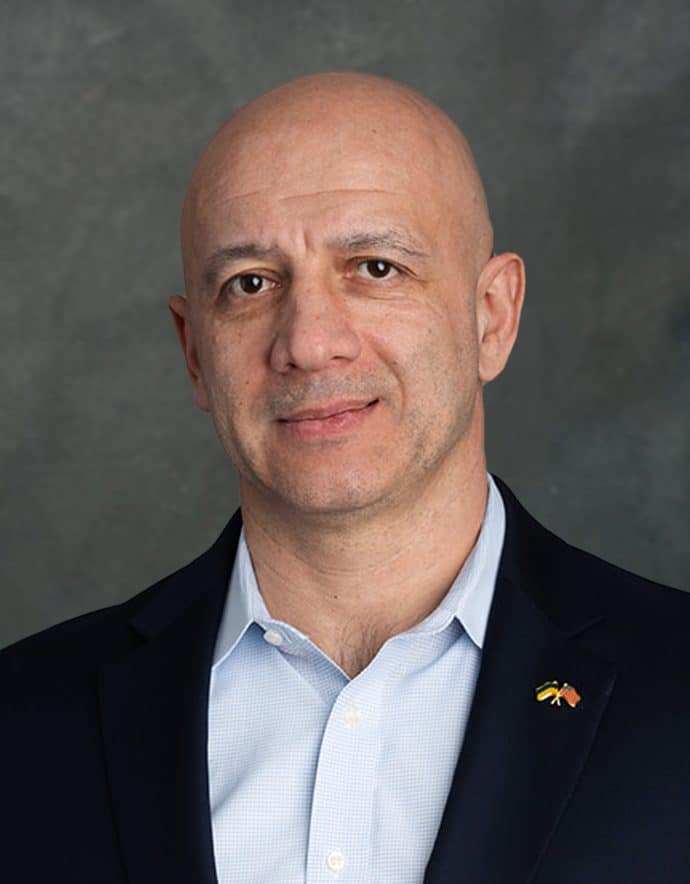united-help-ukraine-board-Ruslan-Zamaray